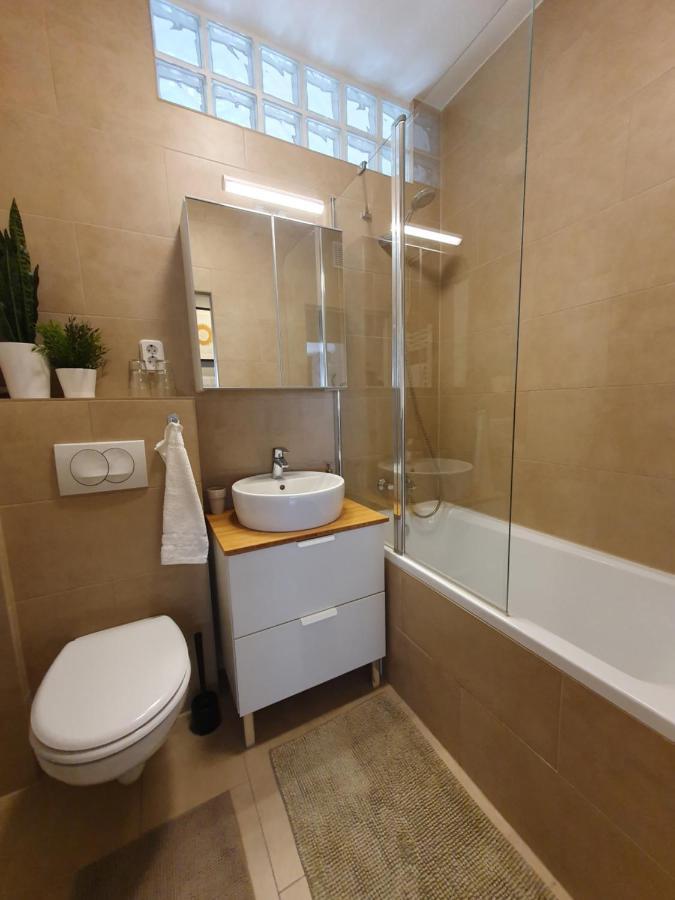 Guru 3 Apartment *